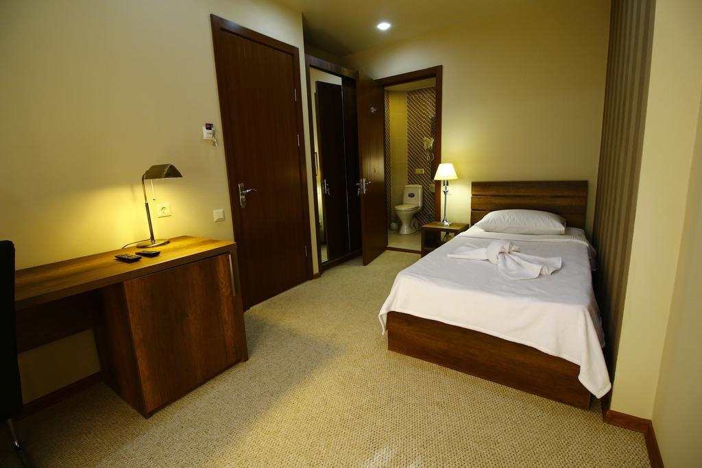 Sani Hotel Τυφλίδα Εξωτερικό φωτογραφία