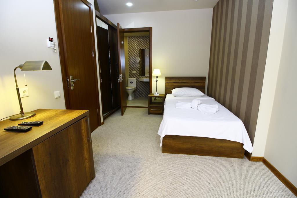 Sani Hotel Τυφλίδα Εξωτερικό φωτογραφία