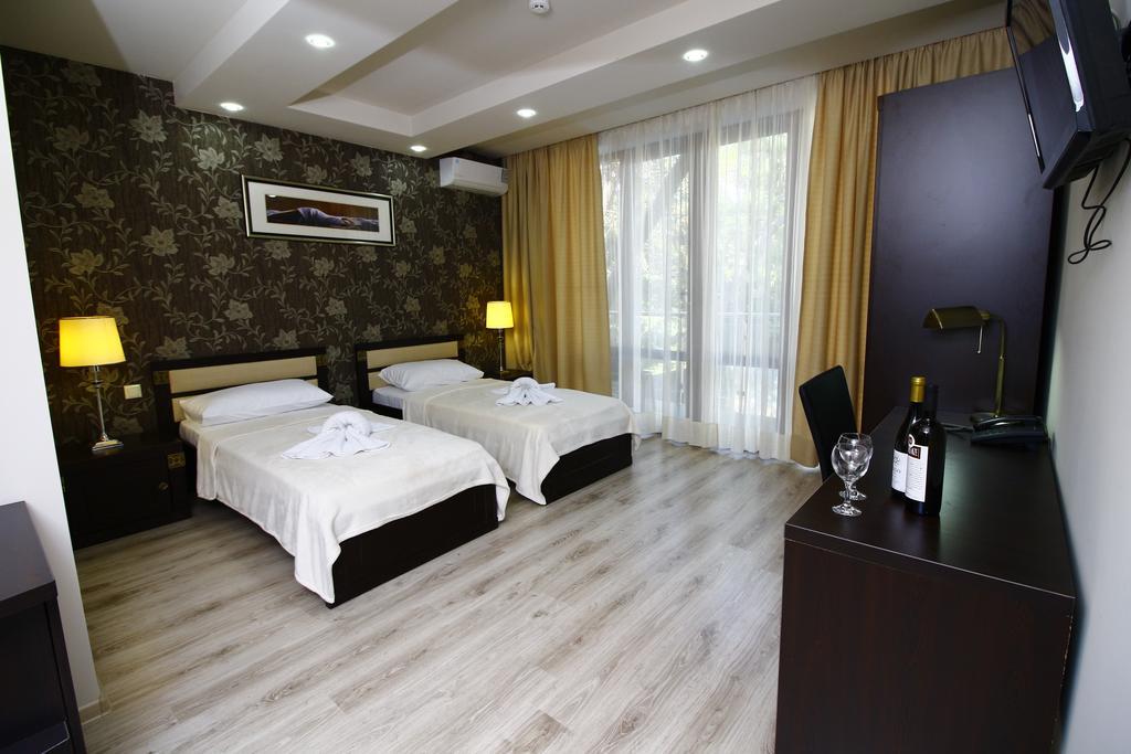 Sani Hotel Τυφλίδα Εξωτερικό φωτογραφία